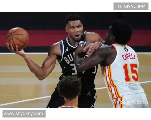 篮网与老鹰激战后球员采访回顾精彩瞬间与战术分析