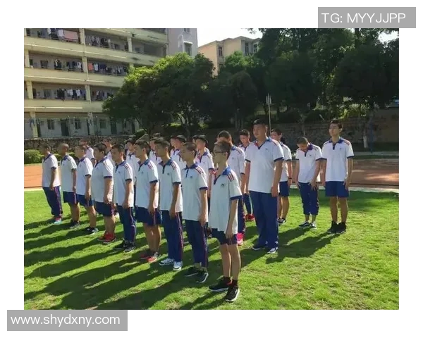 周鹏：从篮球场上的传奇到生活中的榜样，见证奋斗与坚持的力量