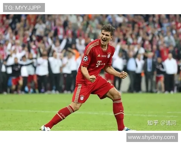 莱万领衔球队新征程展现超凡实力助力夺冠梦想